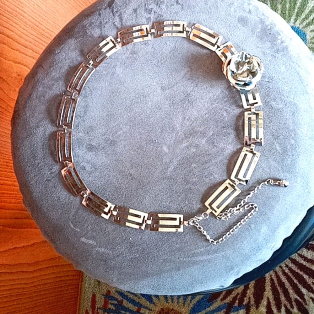 Brand new, Rose buckle silver tone belt
